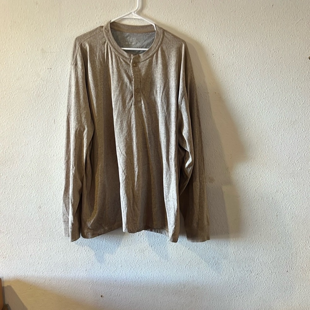 Preloved 3XL heavy Henlay.